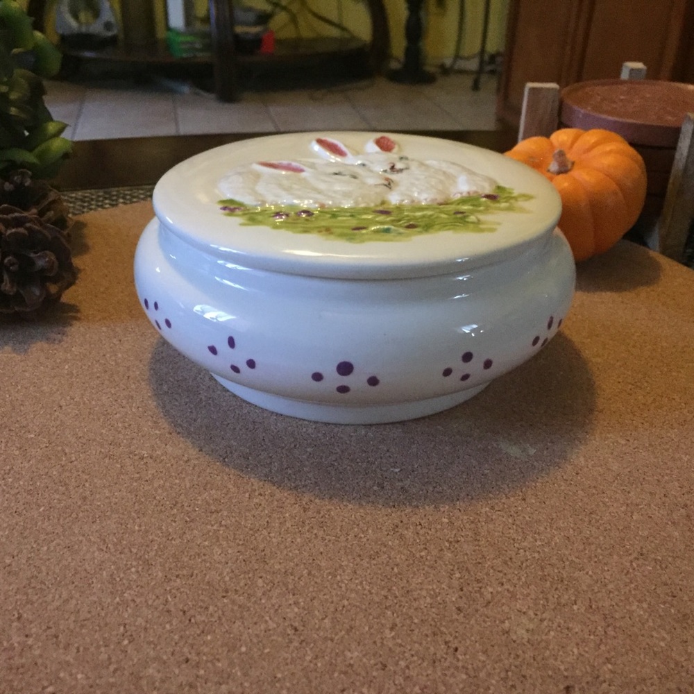 Retro Hand Painted Rabbit Trinket Dish - Picture 4 of 5